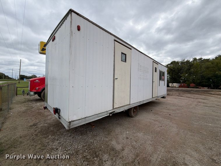 image for item EX2482 2000 TSI office trailer