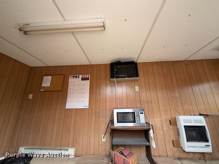 image for item EX2482 2000 TSI office trailer