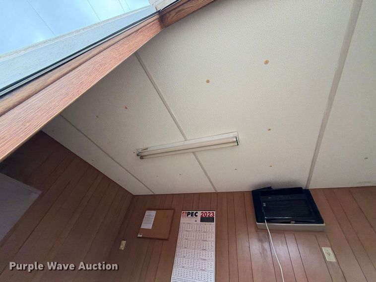 image for item EX2482 2000 TSI office trailer