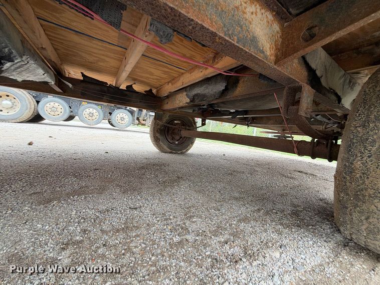 image for item EX2482 2000 TSI office trailer