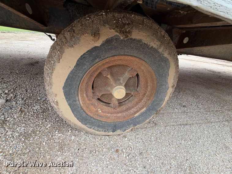 image for item EX2482 2000 TSI office trailer