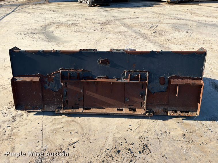 image for item EX4402 Skid steer bucket