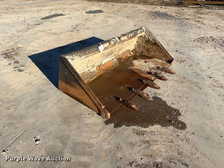 image for item EX4403 Skid steer bucket
