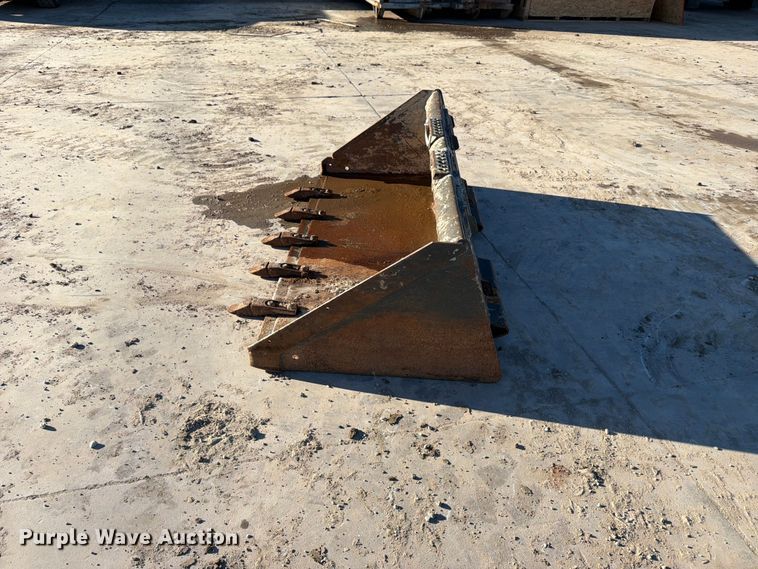 image for item EX4403 Skid steer bucket