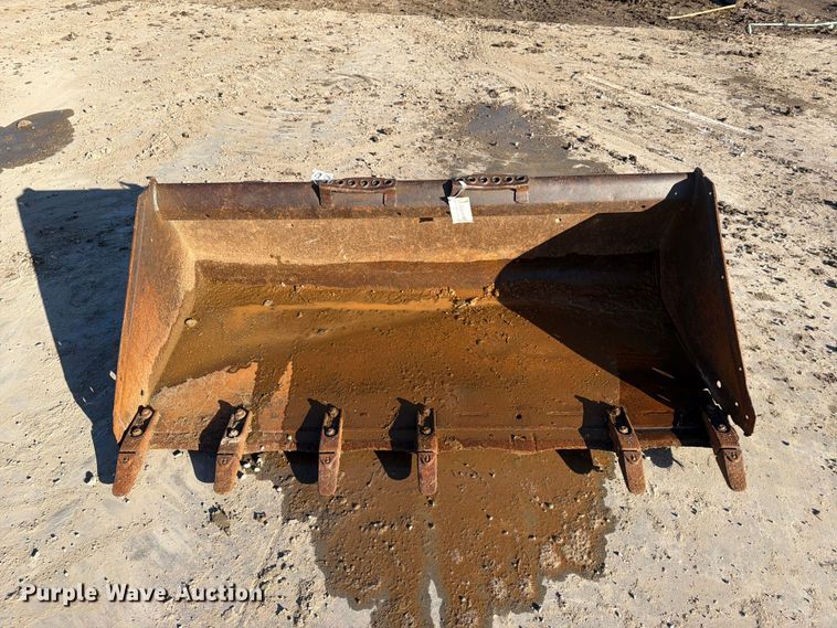 image for item EX4404 Skid steer bucket