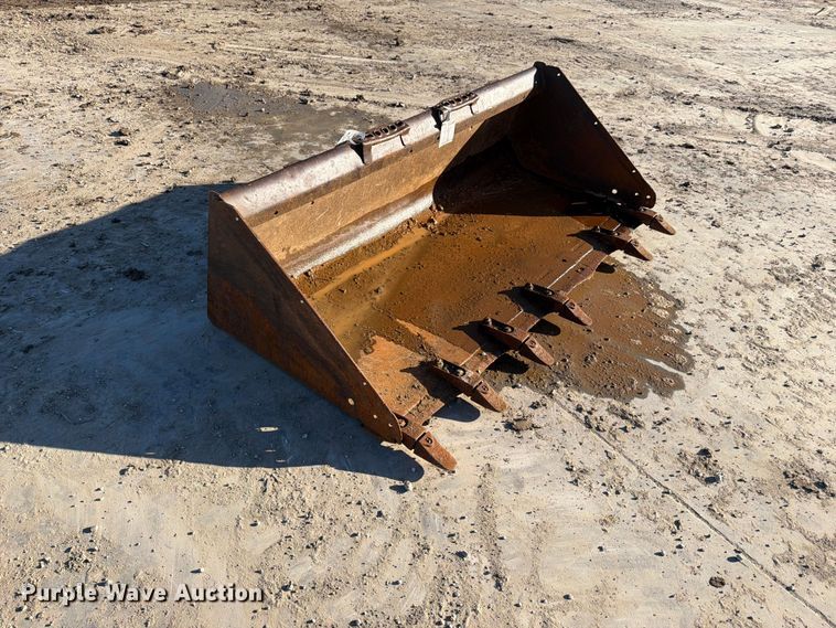 image for item EX4404 Skid steer bucket
