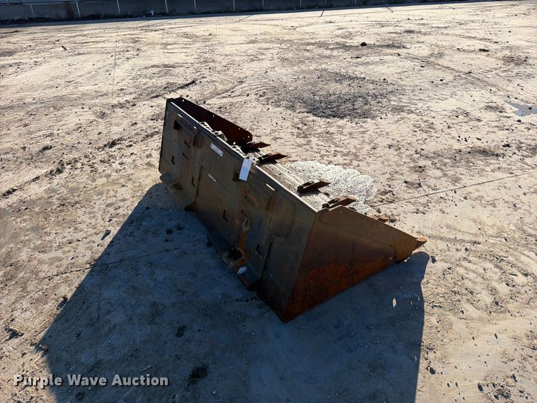 image for item EX4404 Skid steer bucket