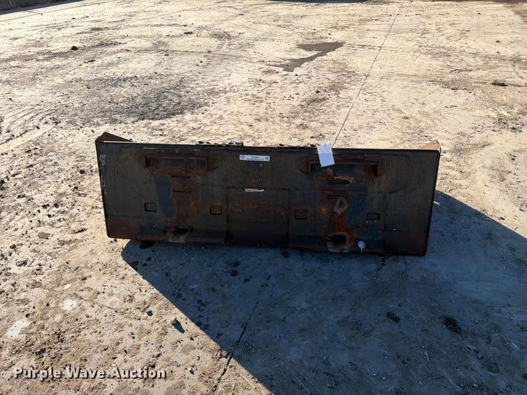 image for item EX4404 Skid steer bucket