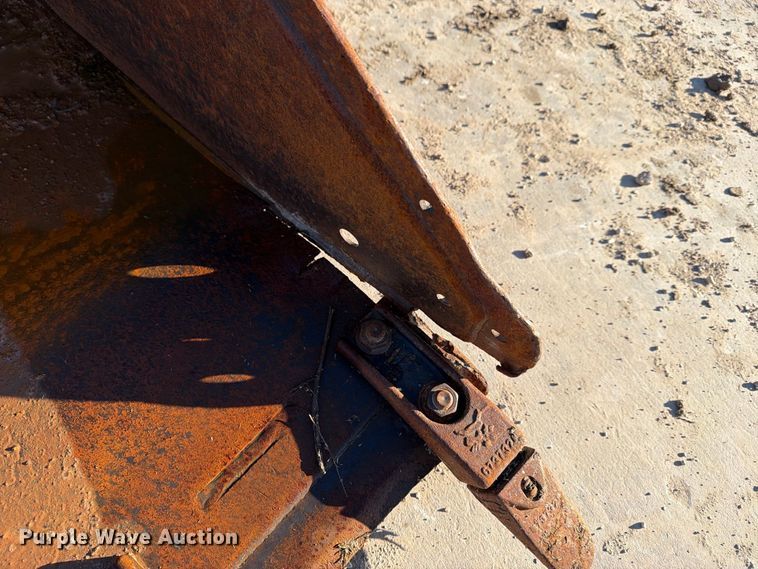 image for item EX4404 Skid steer bucket