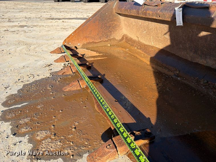 image for item EX4404 Skid steer bucket