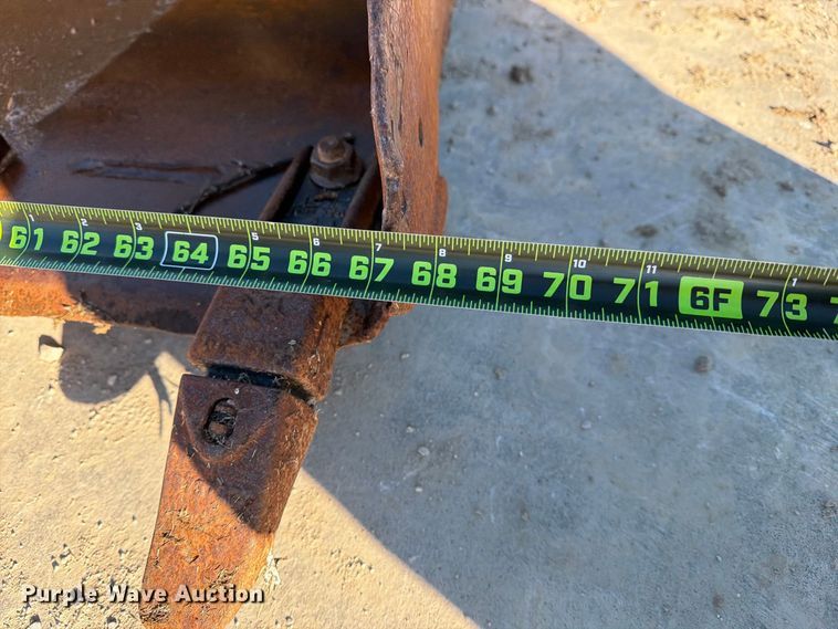 image for item EX4404 Skid steer bucket