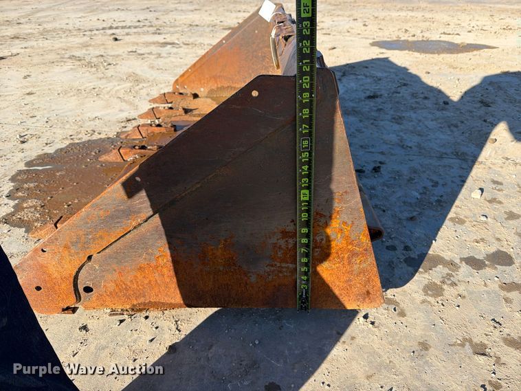 image for item EX4404 Skid steer bucket