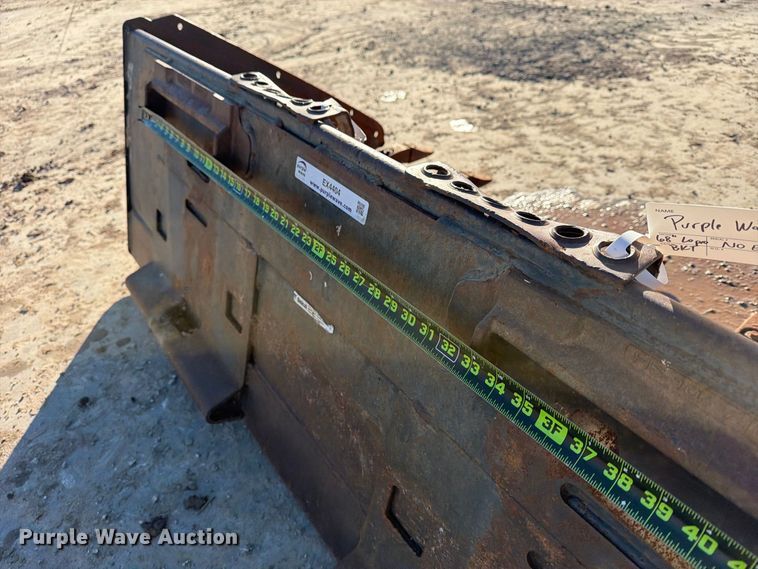 image for item EX4404 Skid steer bucket
