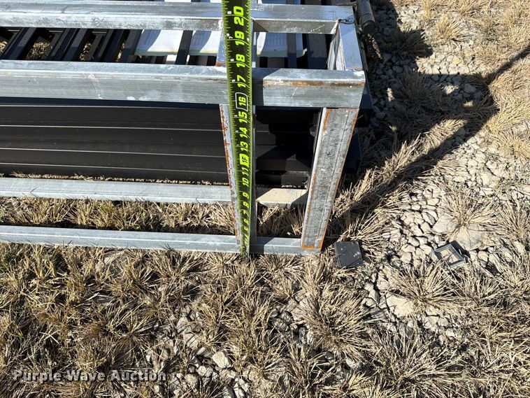 image for item EX4416 (2) KJ K0720 metal gates