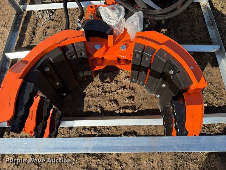 image for item EX4423 2026 Wolverine RG05 skid steer five-claw rock and tree transport attachment 