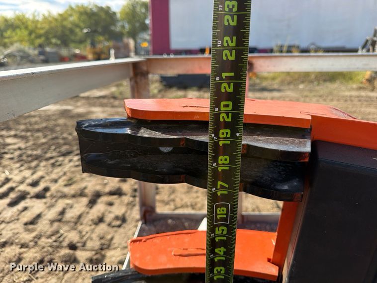 image for item EX4423 2026 Wolverine RG05 skid steer five-claw rock and tree transport attachment 