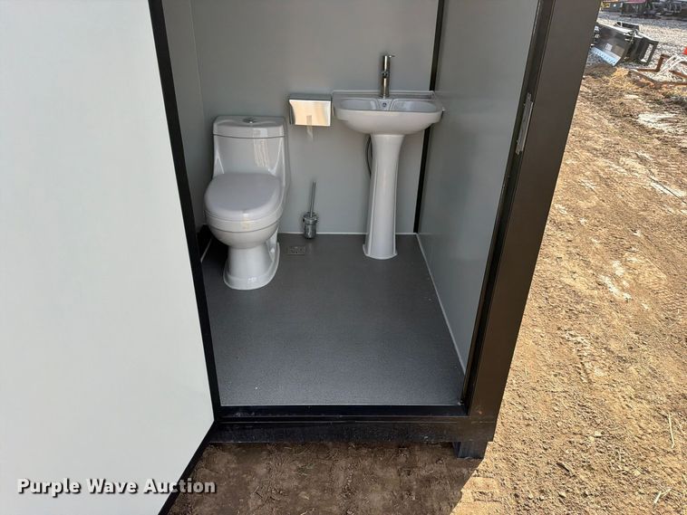 image for item EX4429 KJ K1522 portable restroom