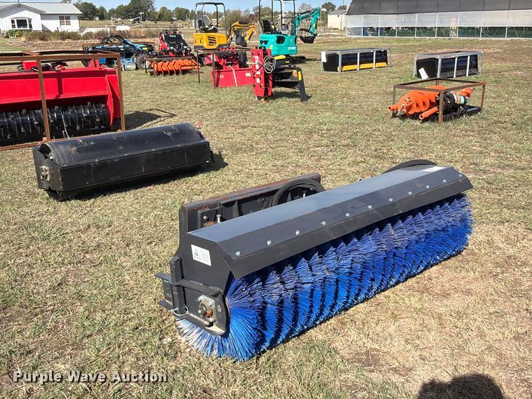 image for item EX4433 2025 Arteer ASSB-72W skid steer broom