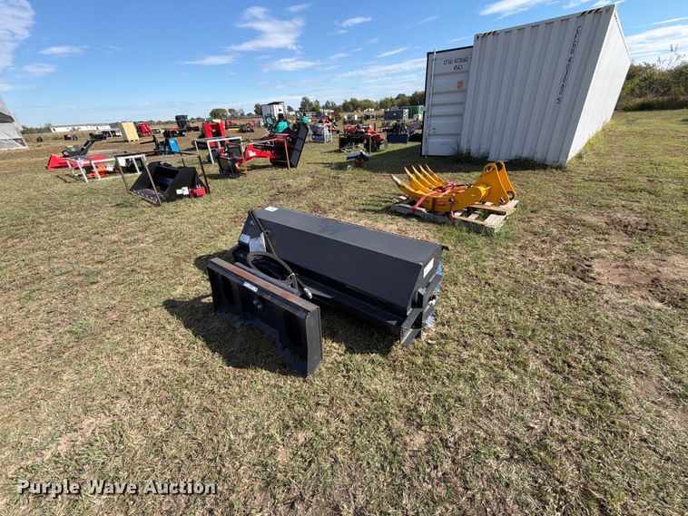 image for item EX4433 2025 Arteer ASSB-72W skid steer broom