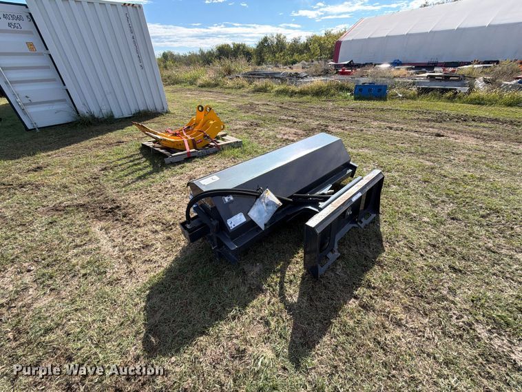 image for item EX4433 2025 Arteer ASSB-72W skid steer broom