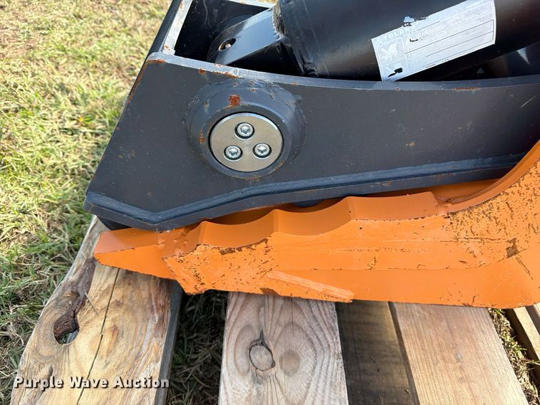 image for item EX4438 2025 Wolverine EHP-11-8T excavator pulverizer