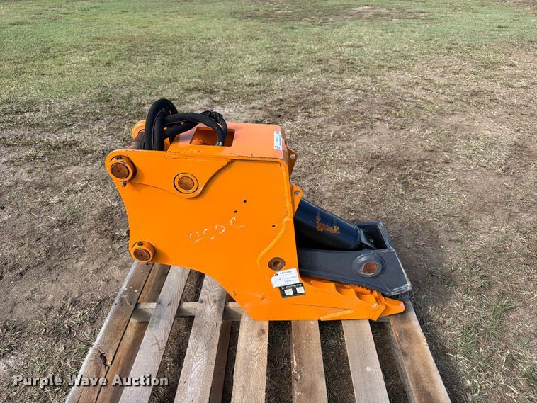 image for item EX4439 2025 Wolverine ?HP-11-8T excavator pulverizer 