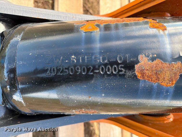 image for item EX4439 2025 Wolverine ?HP-11-8T excavator pulverizer 
