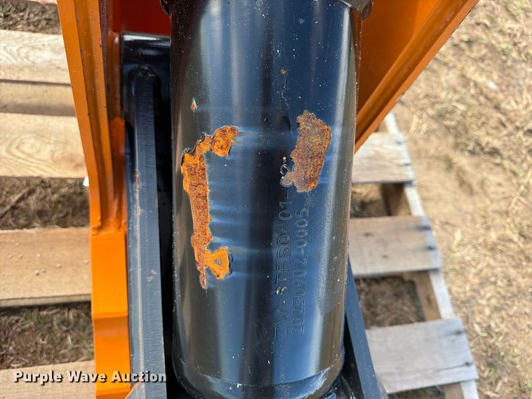 image for item EX4439 2025 Wolverine ?HP-11-8T excavator pulverizer 