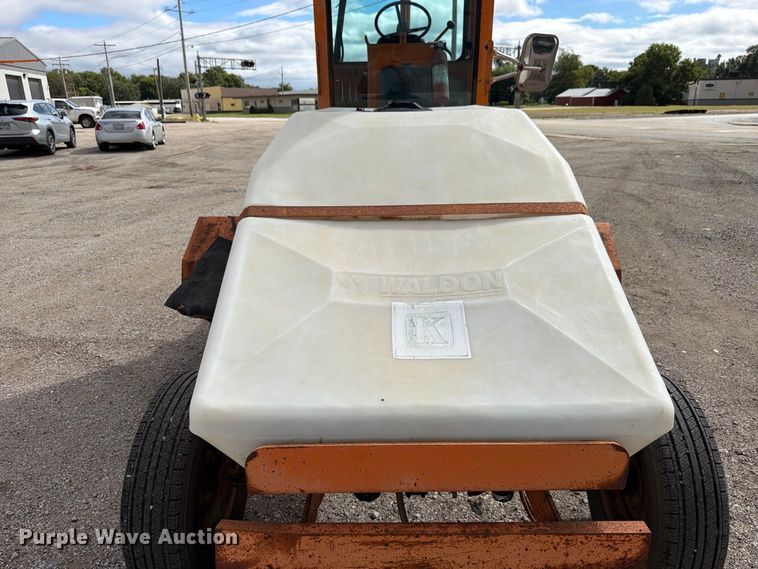 image for item EX4621 1997 Waldon Sweep Master II broom