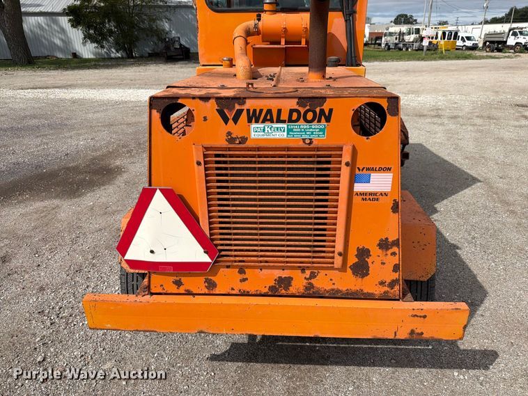 image for item EX4621 1997 Waldon Sweep Master II broom