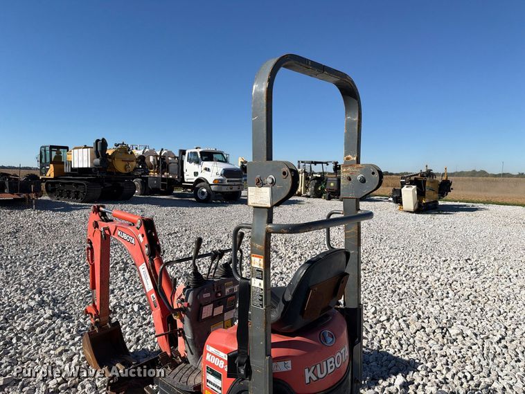 image for item EX4625 2019 Kubota K008-3 mini excavator
