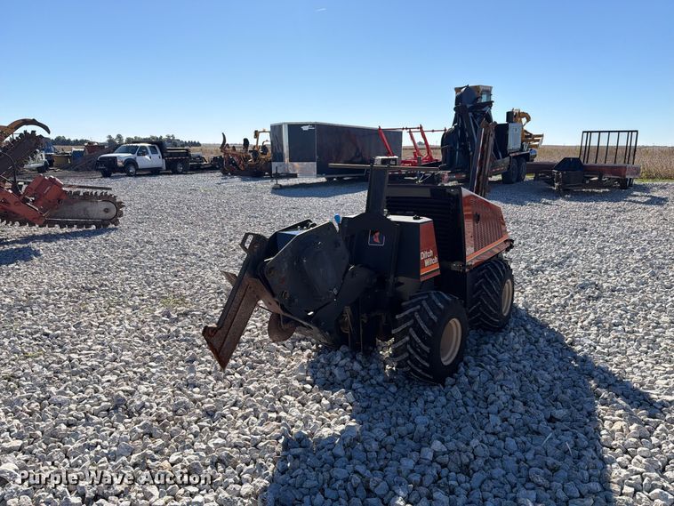 image for item EX4626 2012 Ditch Witch 410SX trencher