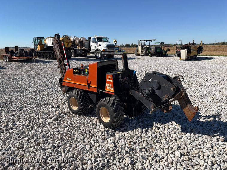 image for item EX4626 2012 Ditch Witch 410SX trencher