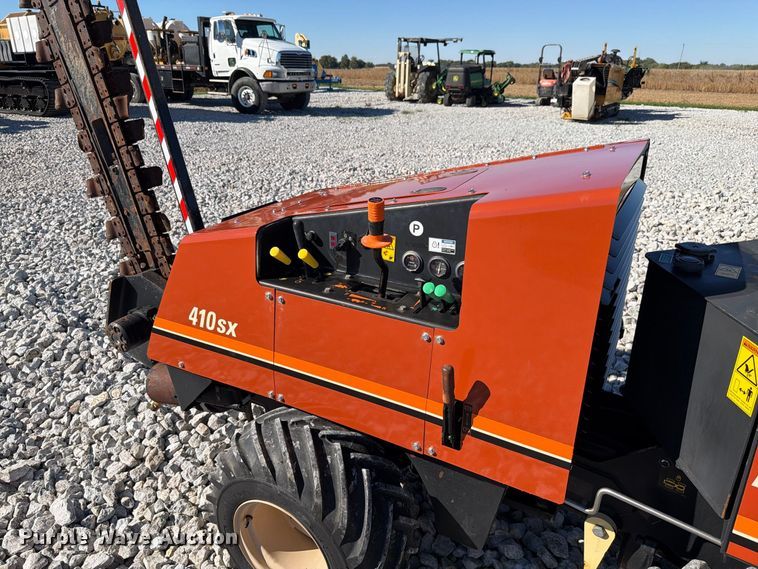 image for item EX4626 2012 Ditch Witch 410SX trencher