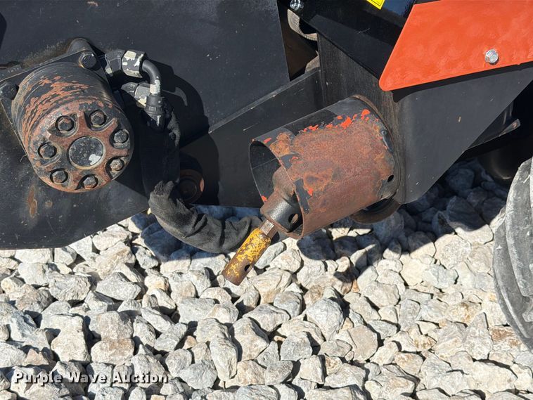 image for item EX4626 2012 Ditch Witch 410SX trencher