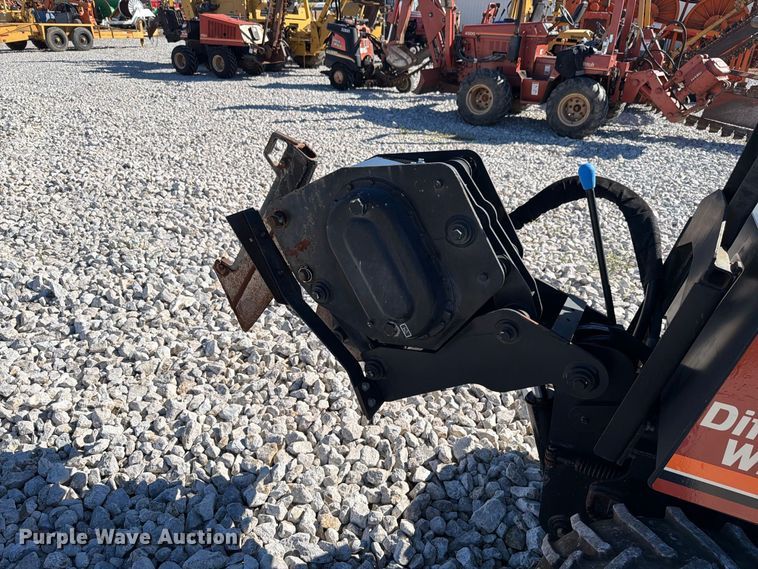 image for item EX4626 2012 Ditch Witch 410SX trencher