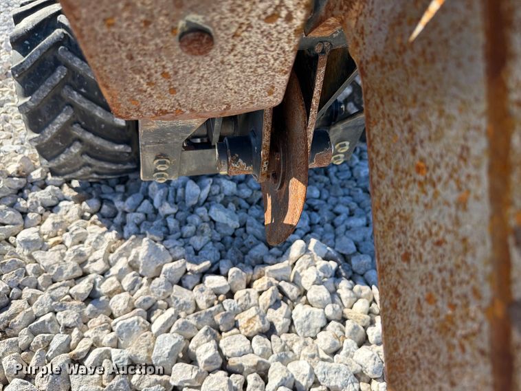 image for item EX4626 2012 Ditch Witch 410SX trencher