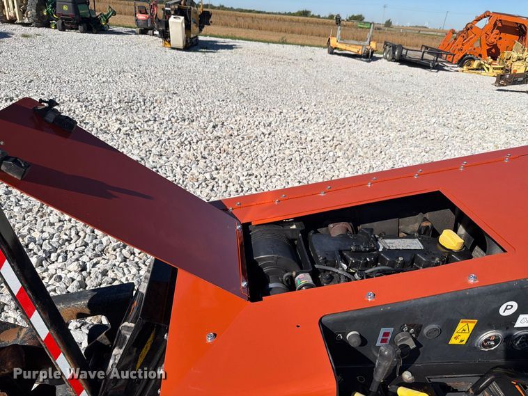 image for item EX4626 2012 Ditch Witch 410SX trencher