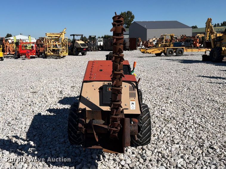 image for item EX4627 2006 Ditch Witch 410SX trencher