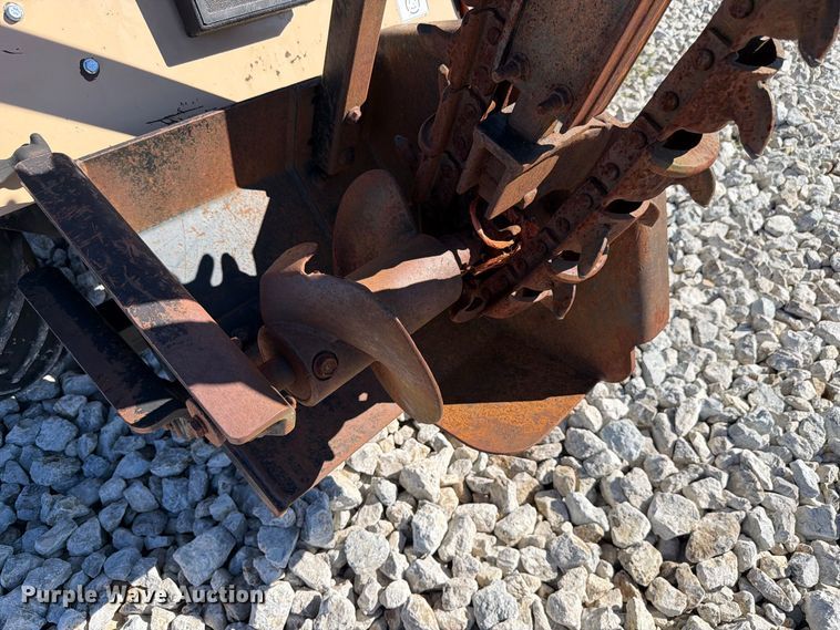 image for item EX4627 2006 Ditch Witch 410SX trencher