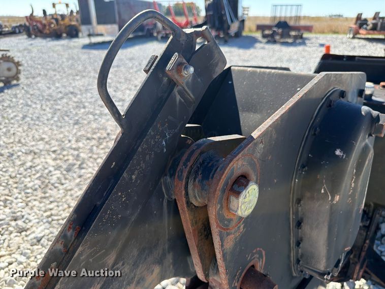 image for item EX4627 2006 Ditch Witch 410SX trencher