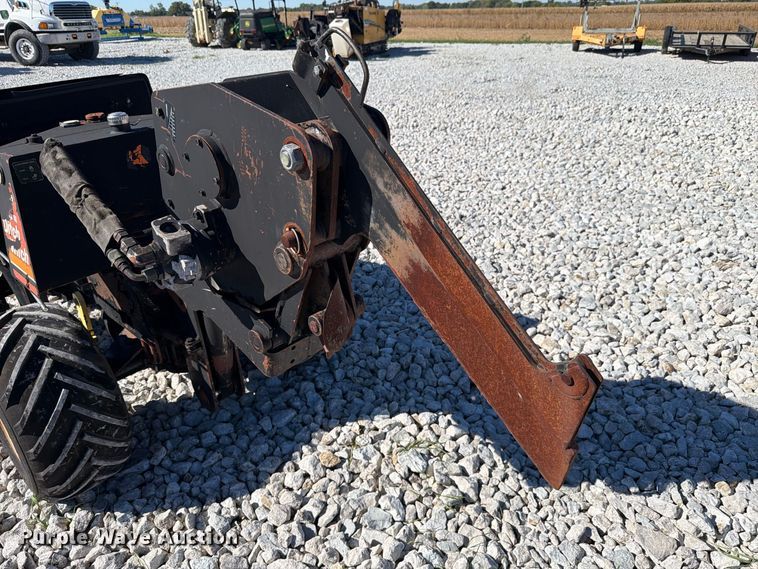 image for item EX4627 2006 Ditch Witch 410SX trencher