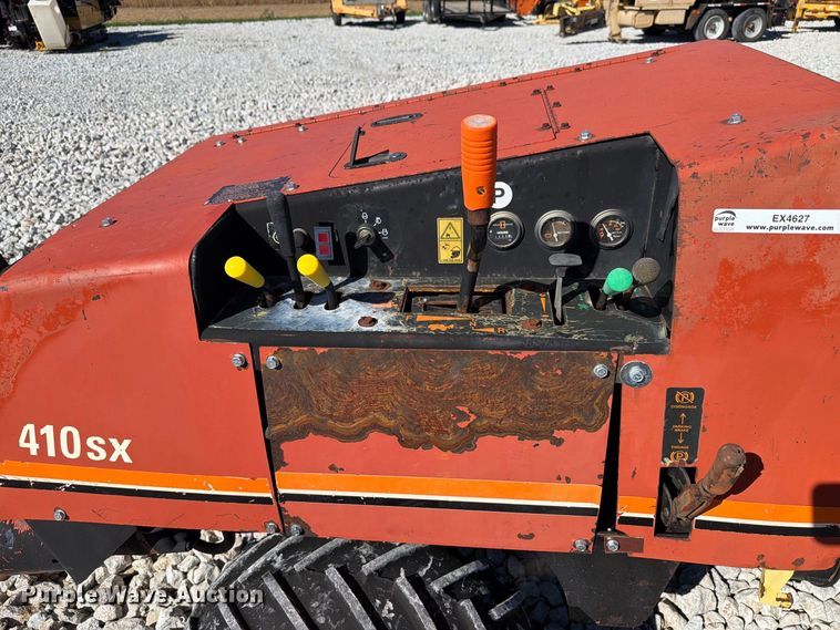 image for item EX4627 2006 Ditch Witch 410SX trencher
