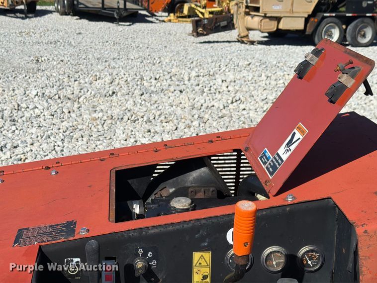 image for item EX4627 2006 Ditch Witch 410SX trencher