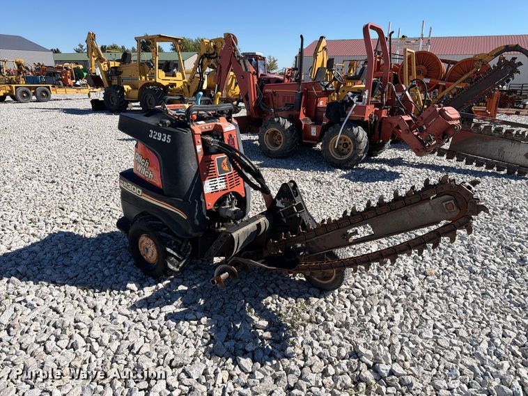image for item EX4628 2008 Ditch Witch R300 trencher