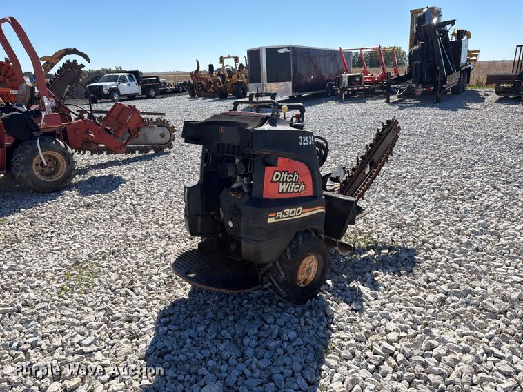 image for item EX4628 2008 Ditch Witch R300 trencher