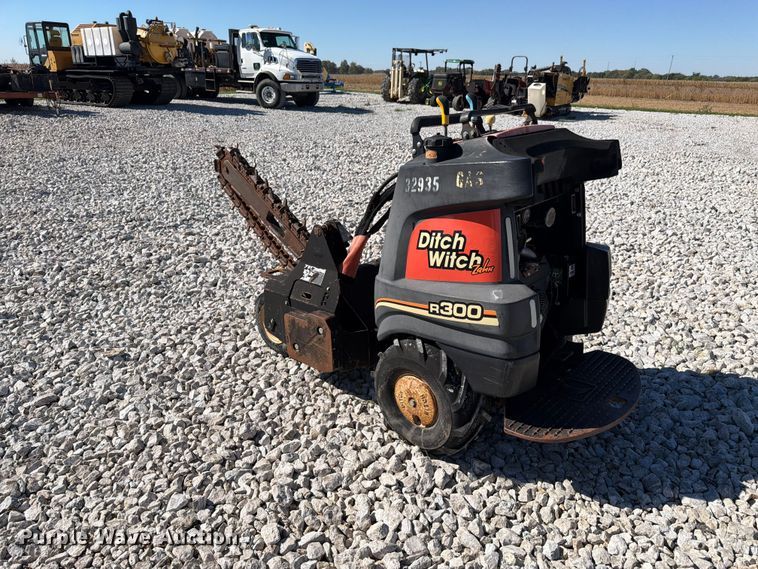 image for item EX4628 2008 Ditch Witch R300 trencher
