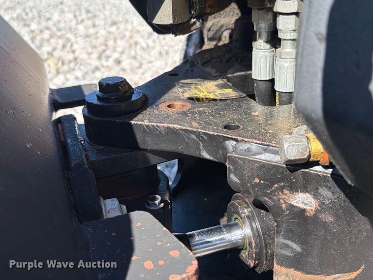 image for item EX4628 2008 Ditch Witch R300 trencher