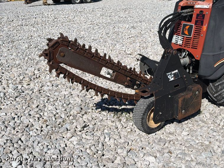 image for item EX4628 2008 Ditch Witch R300 trencher