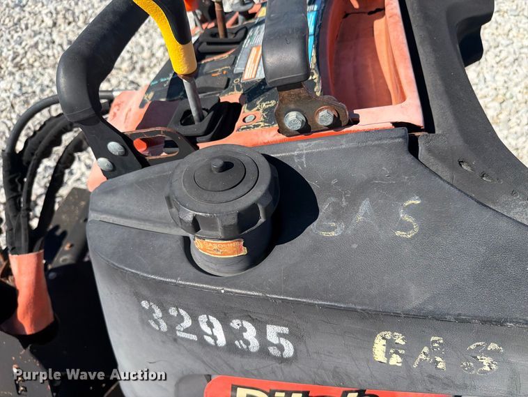 image for item EX4628 2008 Ditch Witch R300 trencher